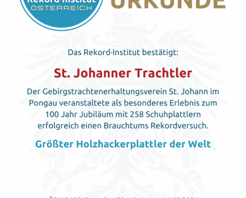 ÖRN 240810 - Größter Holzhackerplattler der Welt © Rekord·Institut ÖSTERREICH